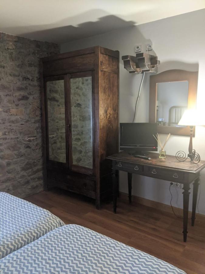 פרואזה Hotel La Plaza מראה חיצוני תמונה