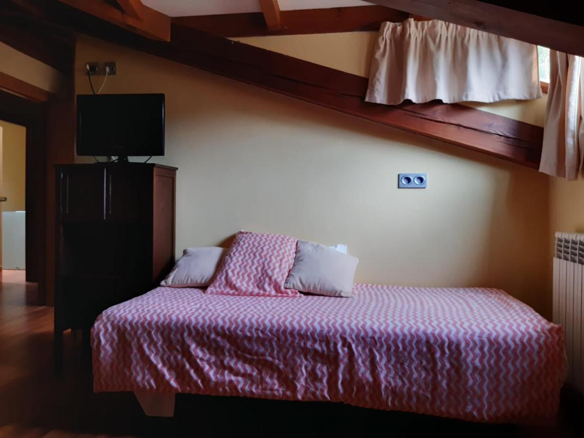 פרואזה Hotel La Plaza מראה חיצוני תמונה